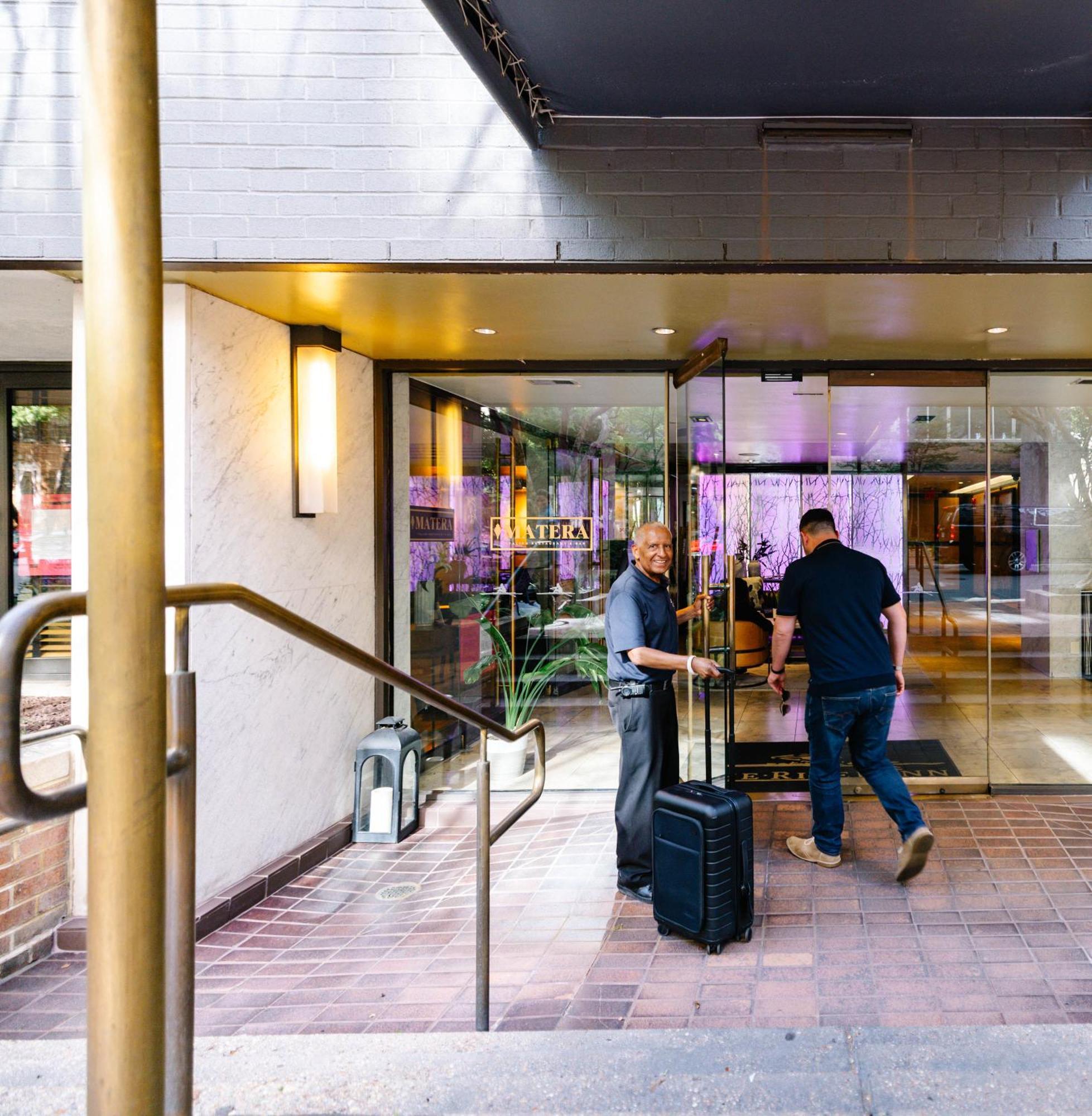 Hotel The River 4*
